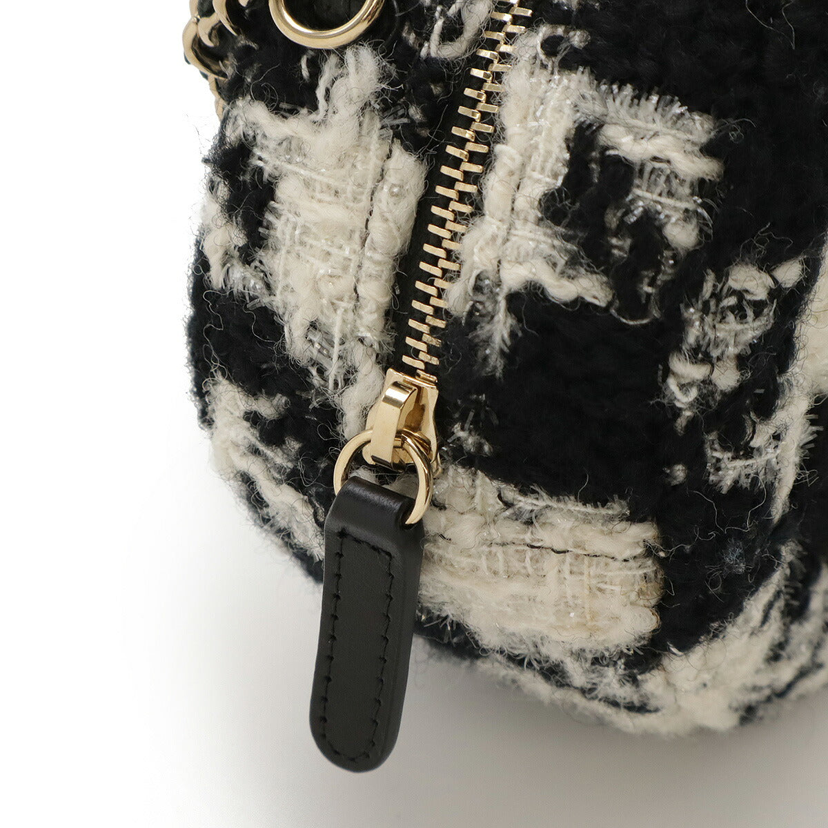 Chanel AP0986 Tweed Shoulder Bag