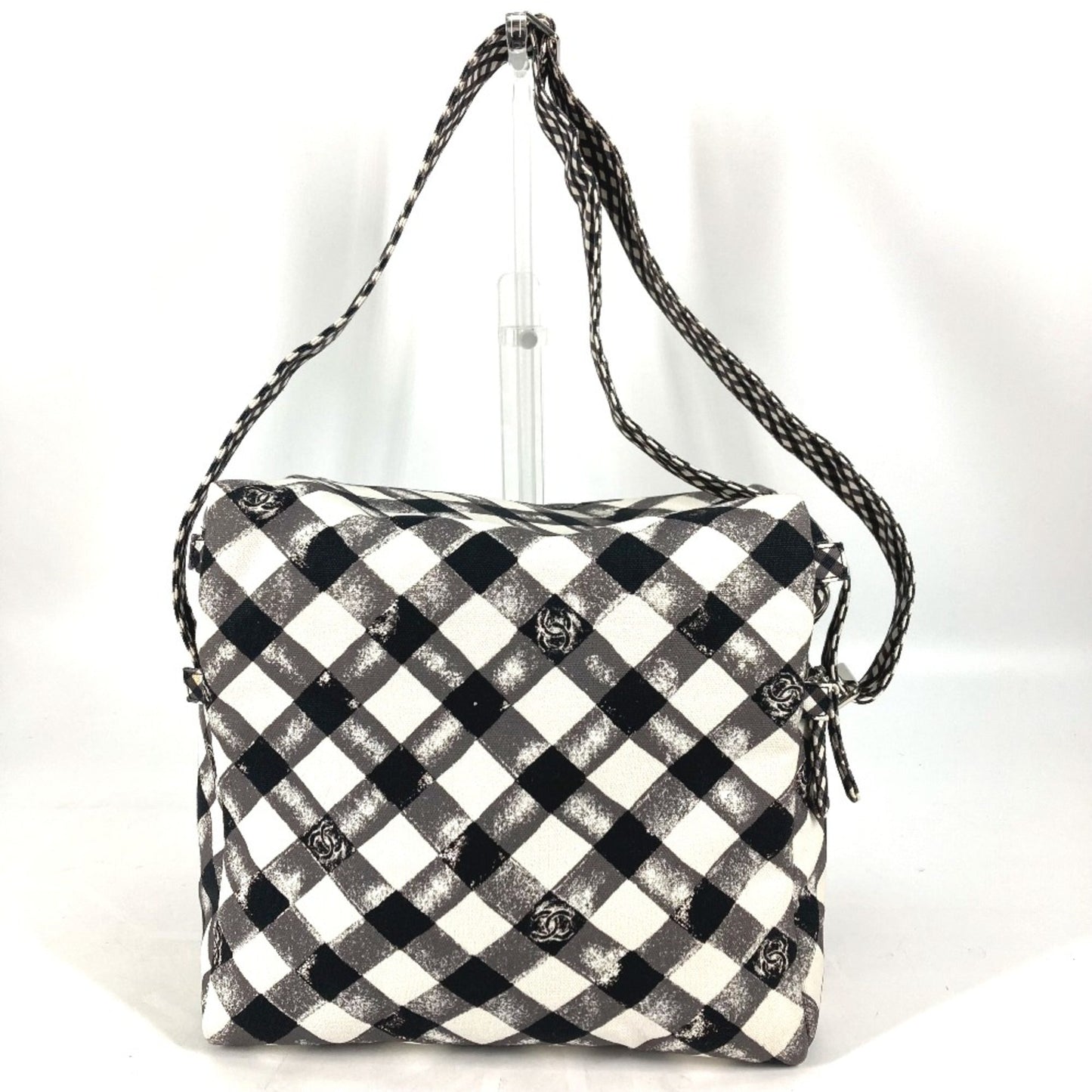 Chanel Shoulder Bag - Almora Bags