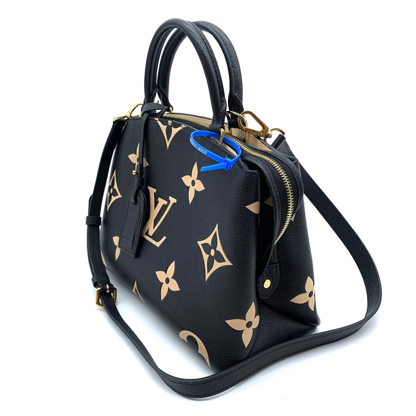 Handbag Luxury Designer By Louis Vuitton Size: Small