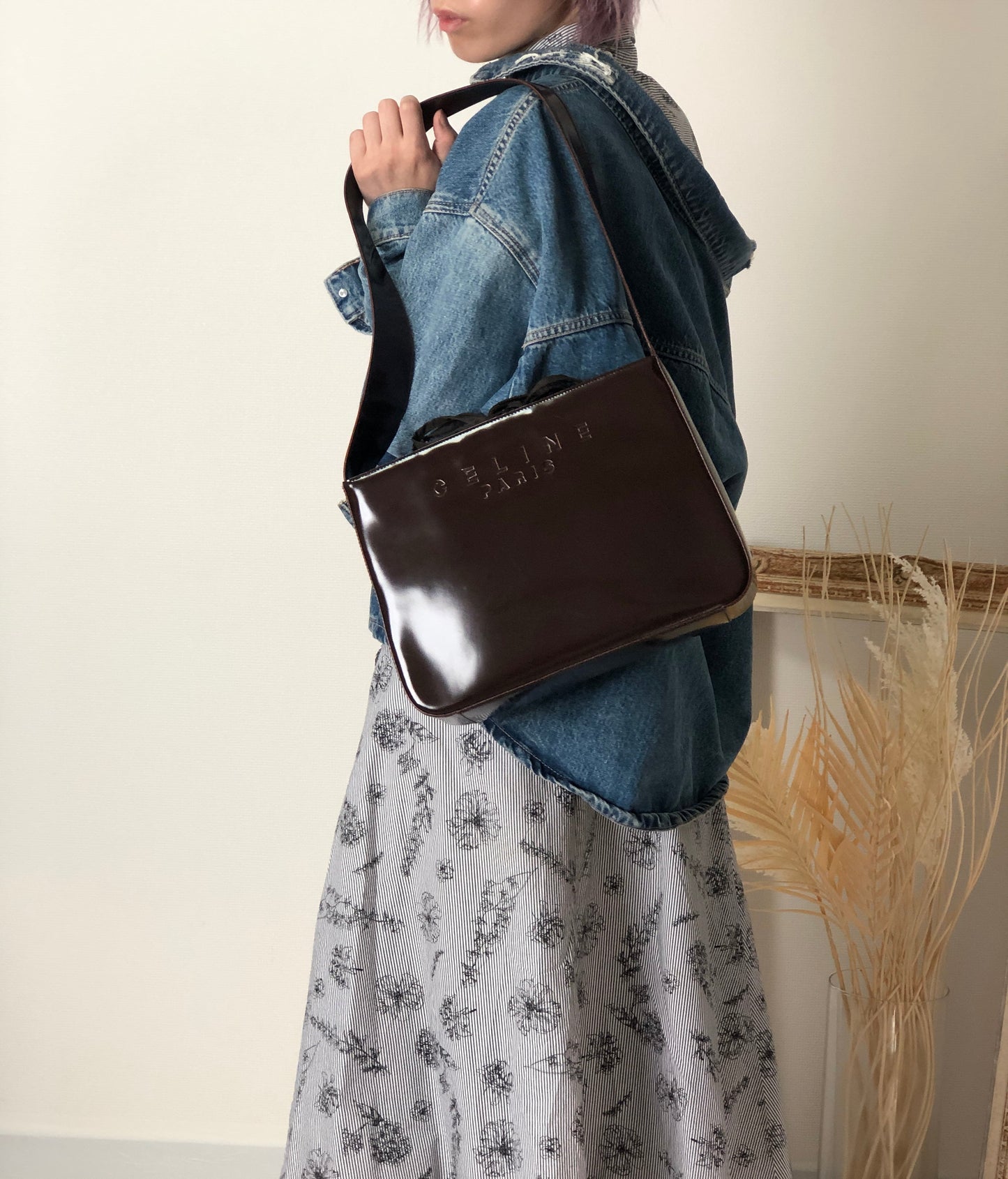 CELINE Logo Embossed Shoulder bag Brown e4mff8