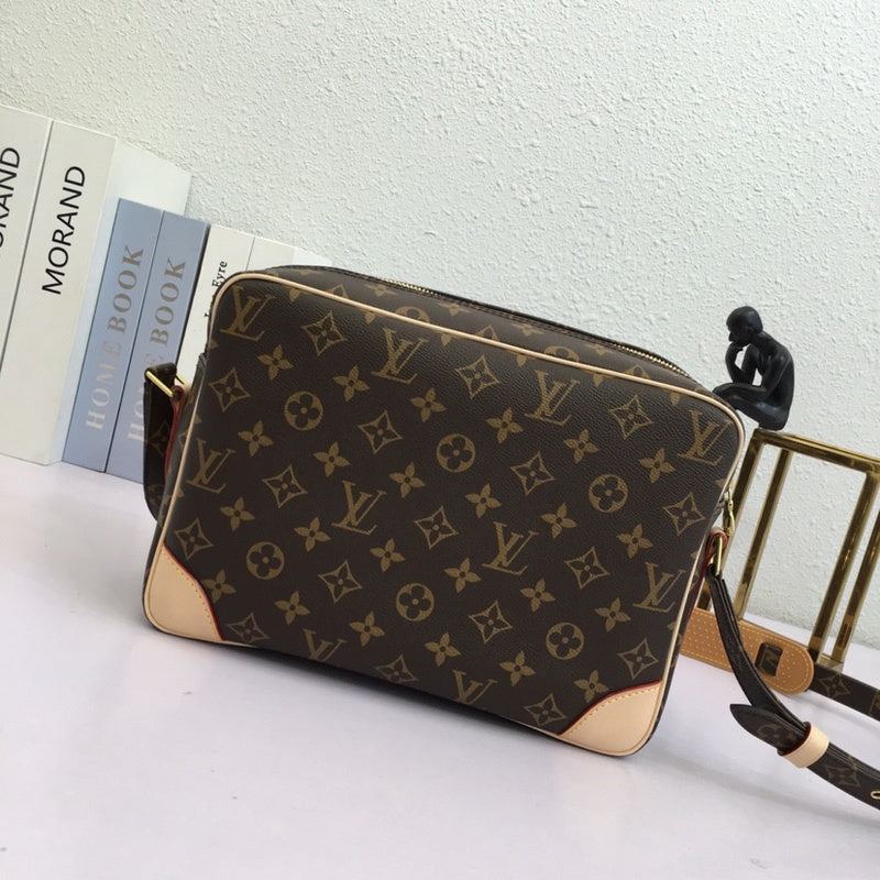 Louis Vuitton Luxury Bags 2052