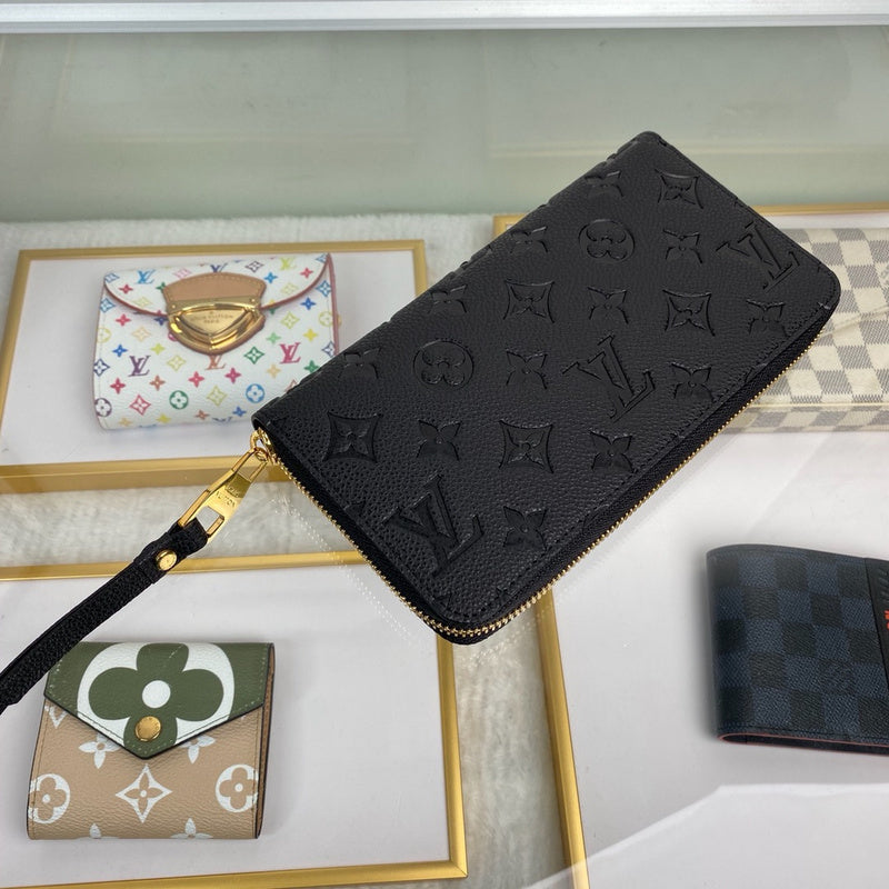 Louis Vuitton Luxury Bags 1824