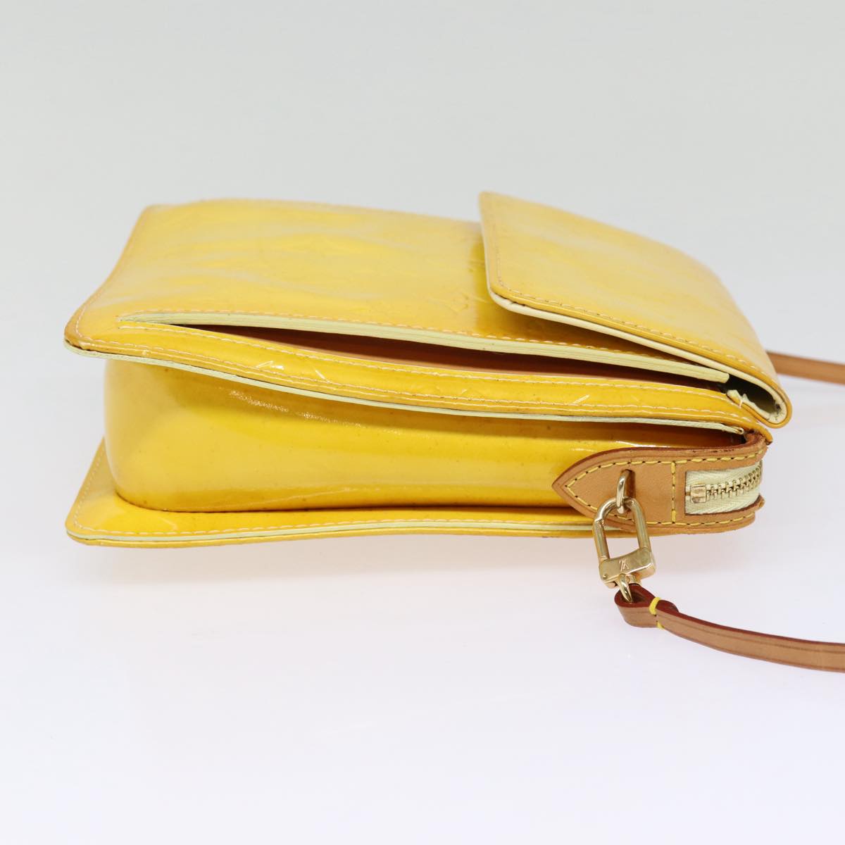 LOUIS VUITTON Monogram Vernis Motto Pouch Lime Yellow M91059 LV Auth 78106