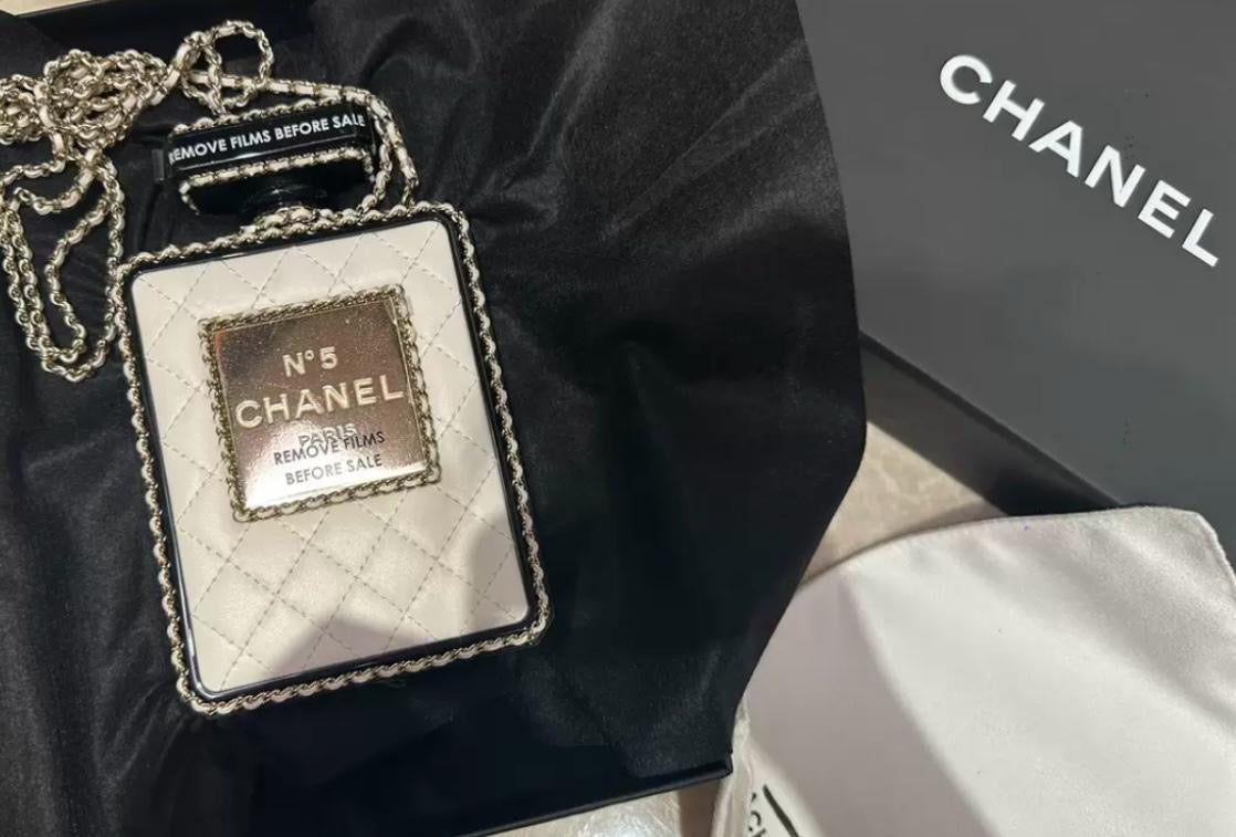 Chanel Chanel 22 Shoulder Bag - Rovelle Bags