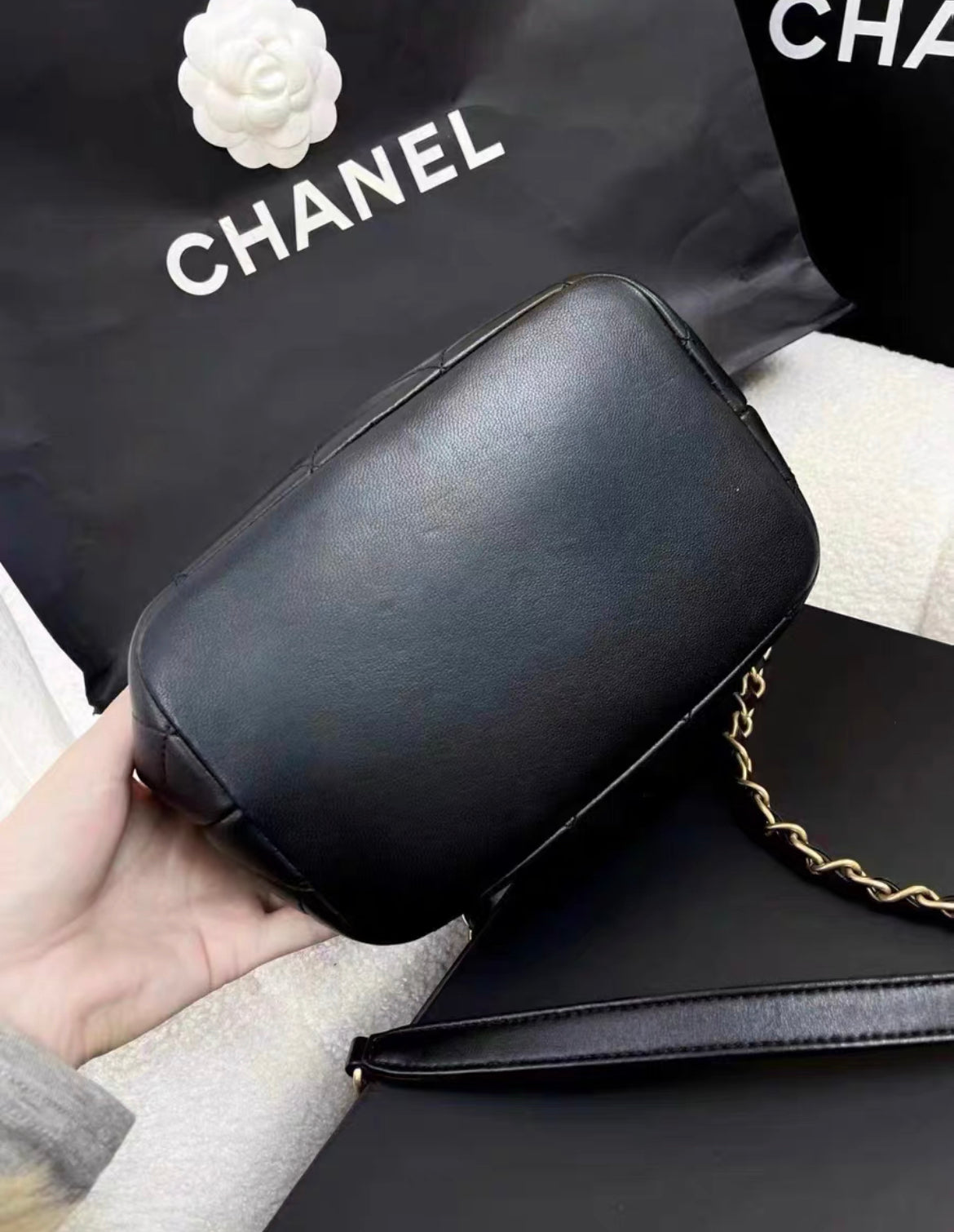 Chanel Chanel 22 Shoulder Bag - Rovelle Bags