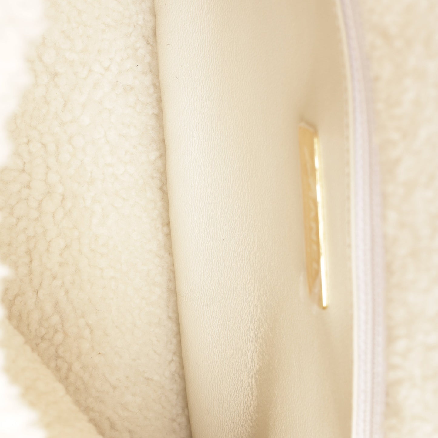 Chanel Chanel 19 Shoulder Bag - Rovelle Bags