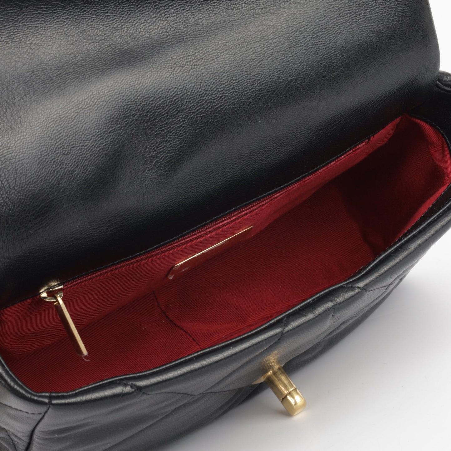 Chanel Chanel 19 Shoulder Bag - Rovelle Bags