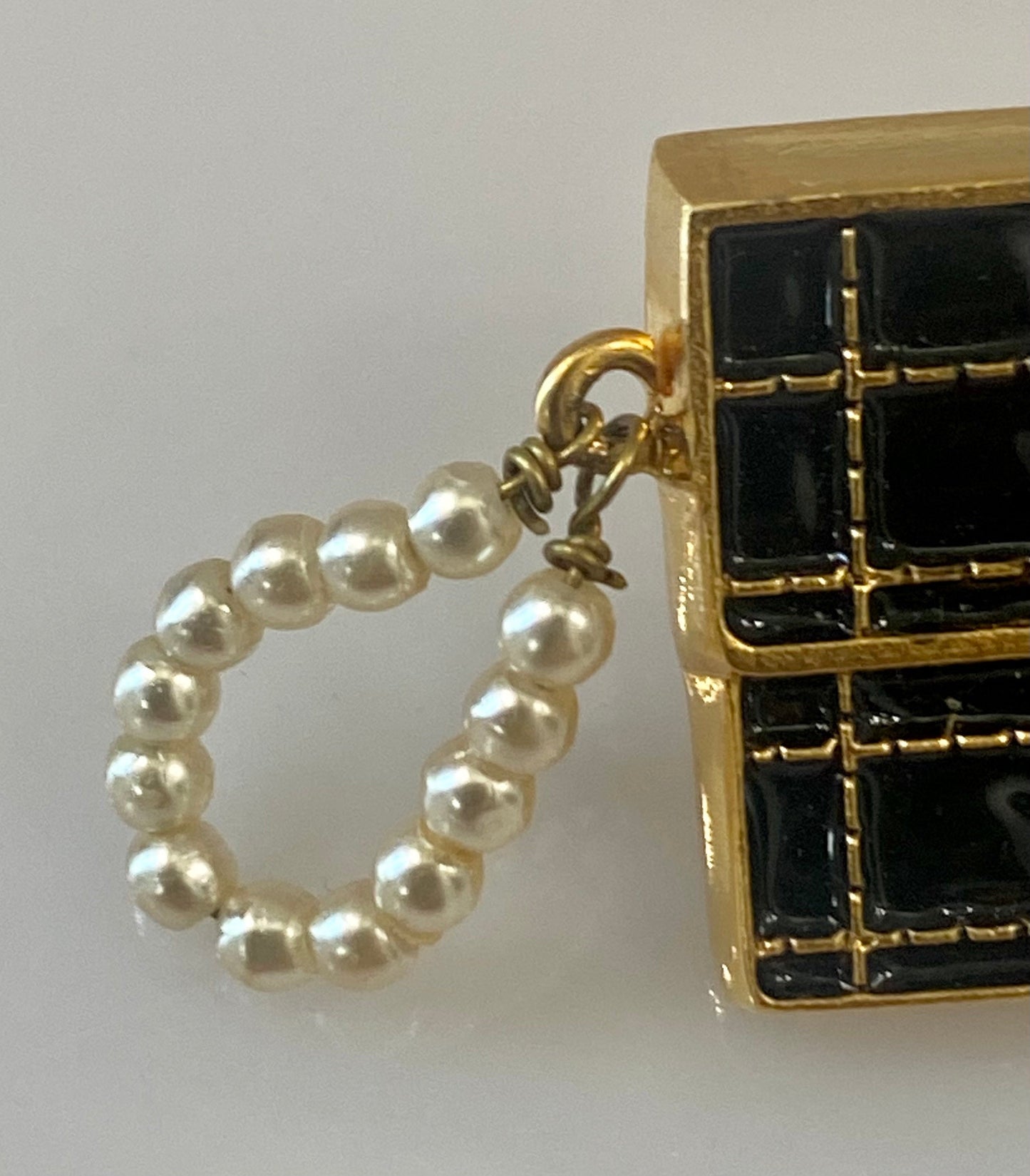 Chanel RUNWAY FAUX PEARL Handbag - Rovelle Bags