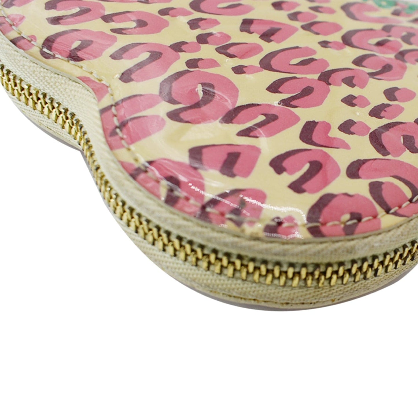 LOUIS VUITTON Leopard Coeur Heart Monogram Vernis Coin Blanc Corail