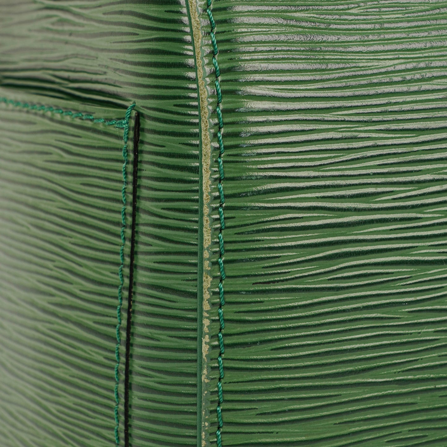 Louis Vuitton 30 Green EPI Leather Handbag