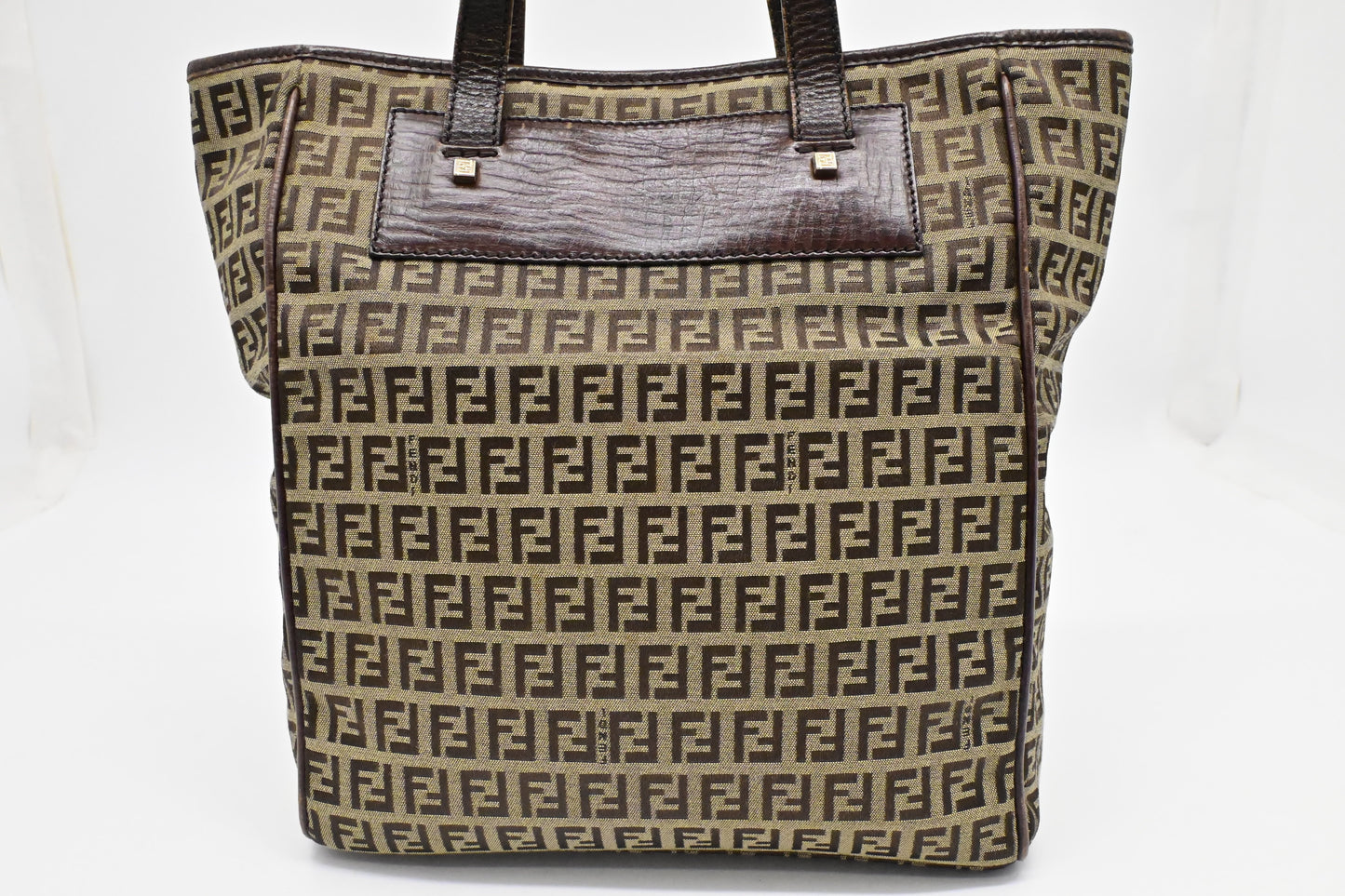 Fendi Shoulder Bag in Zucchino Canvas