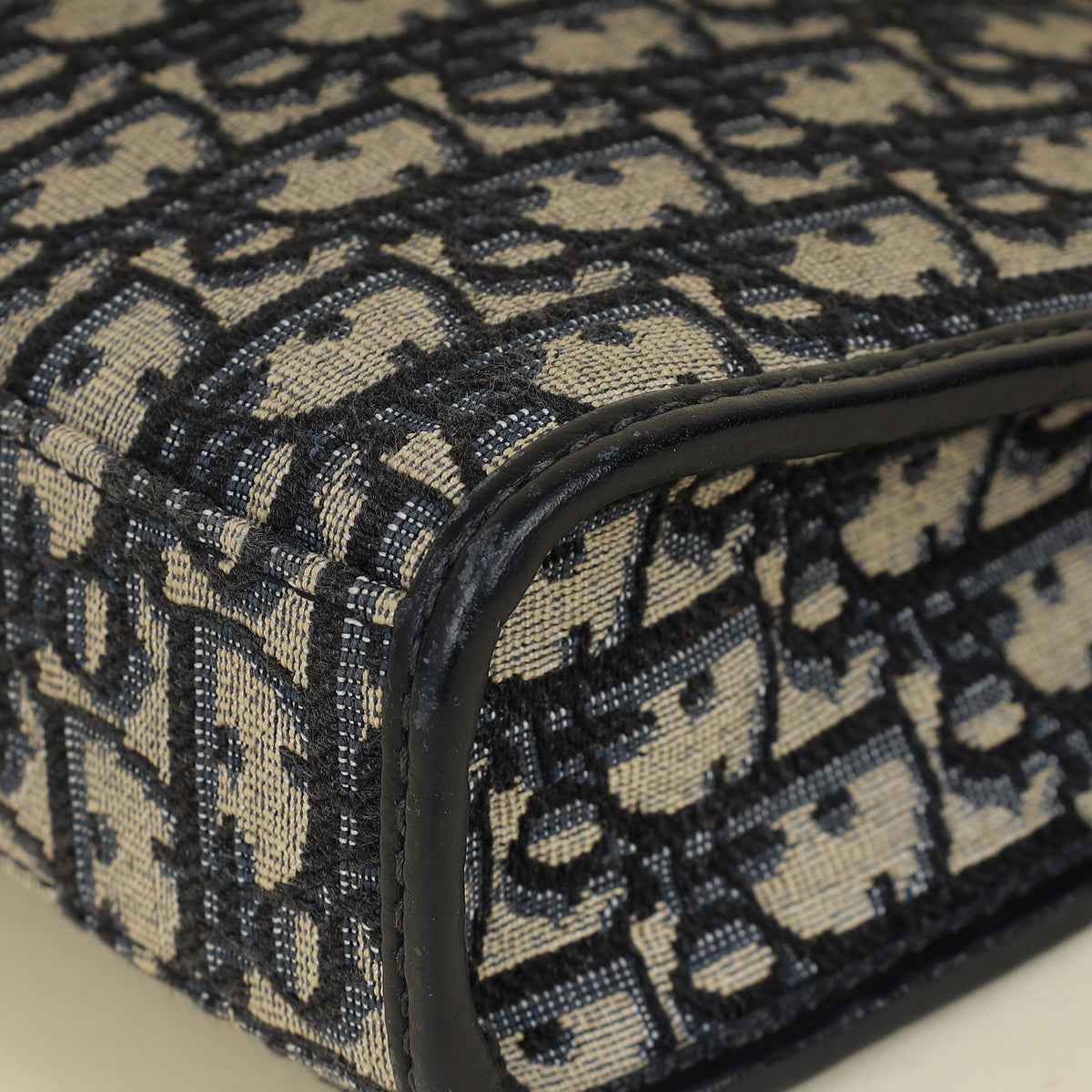 Dior 30 Montaigne Shoulder Bag - Rovelle Bags