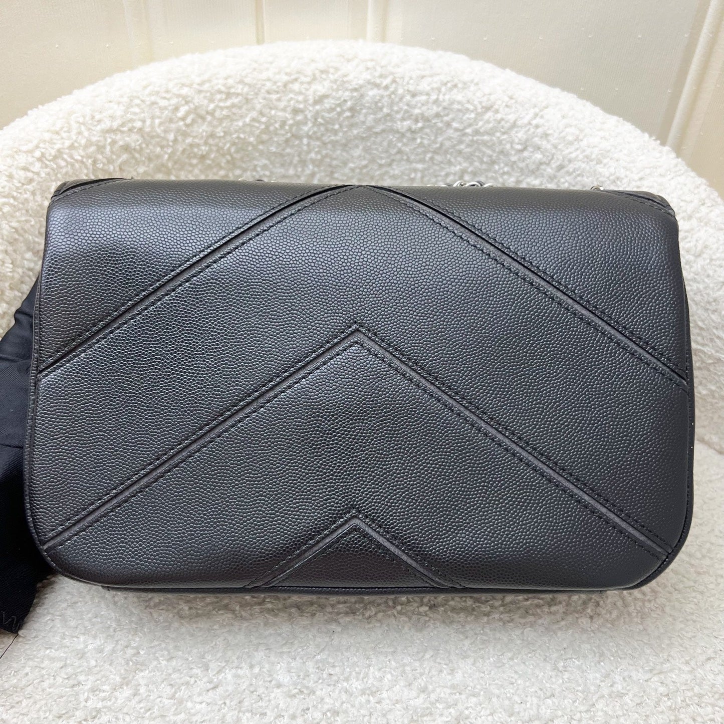 Chanel Macro Chevron Flap Flap Bag - Rovelle Bags