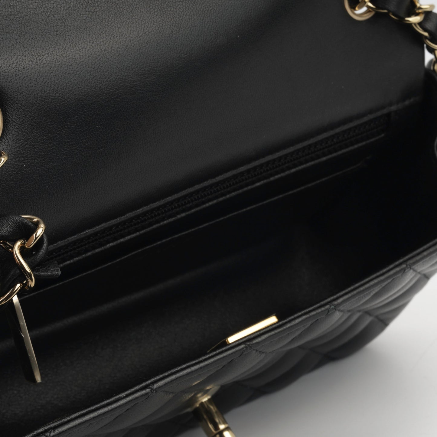 Chanel Classic Flap Shoulder Bag - Rovelle Bags