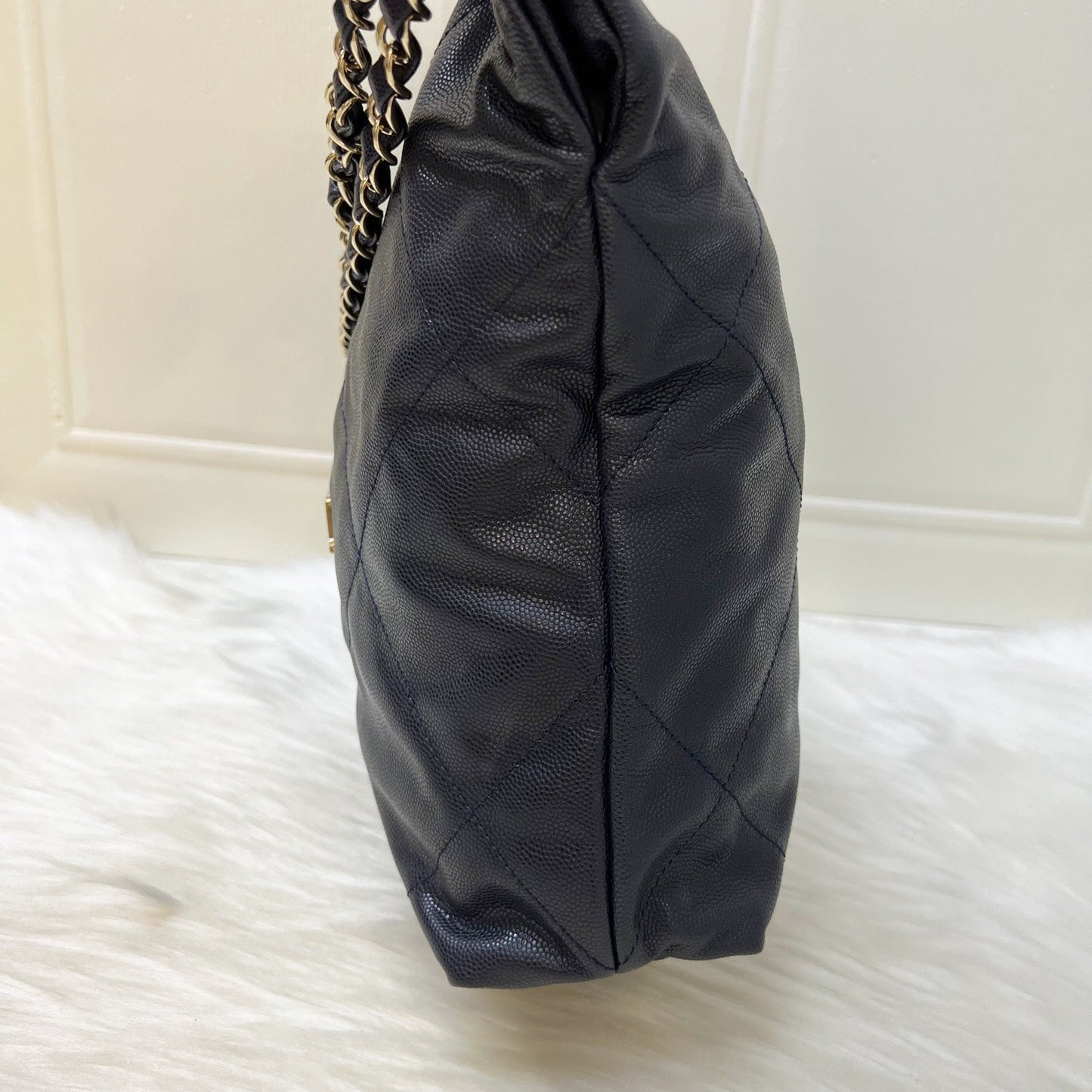Chanel 22 Small Hobo Handbag - Rovelle Bags