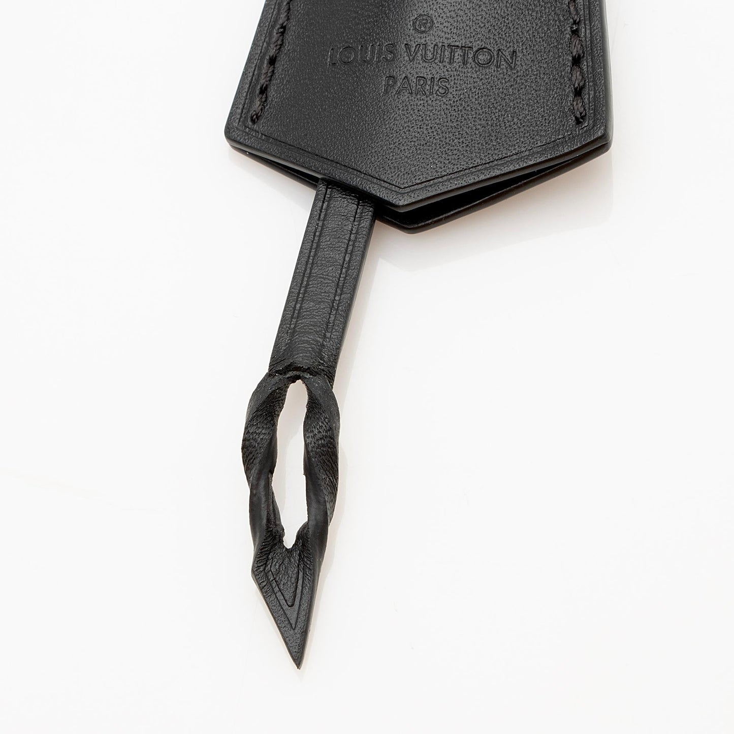 Louis Vuitton Leather Clochette (SHF-22360)