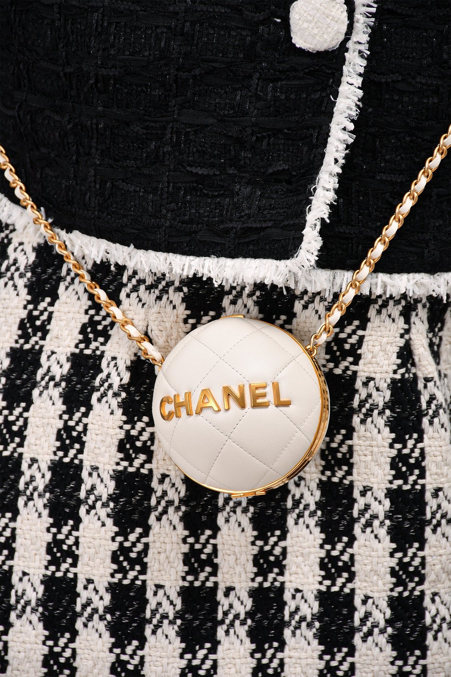 Chanel ™ White Lambskin Handbag - Rovelle Bags