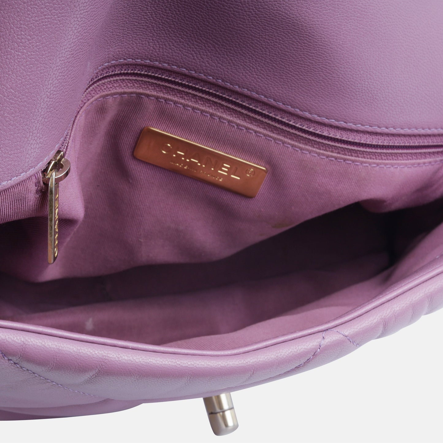 Chanel Chanel 19 Shoulder Bag - Rovelle Bags