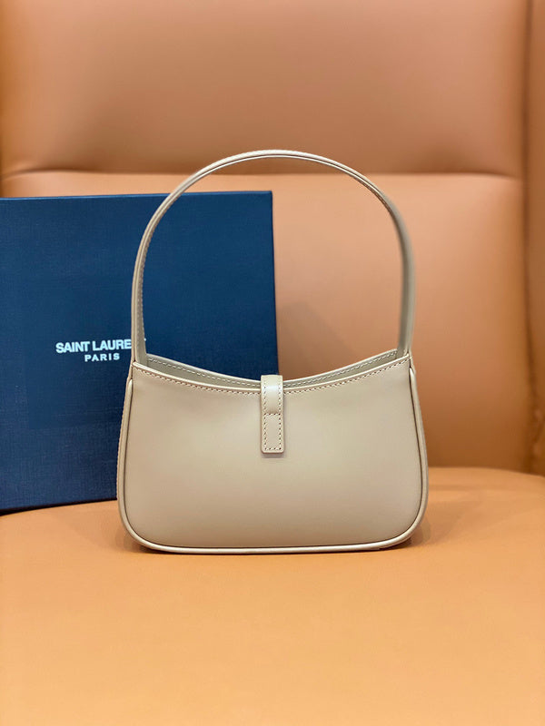 Yves Saint Laurent - Bags - 225