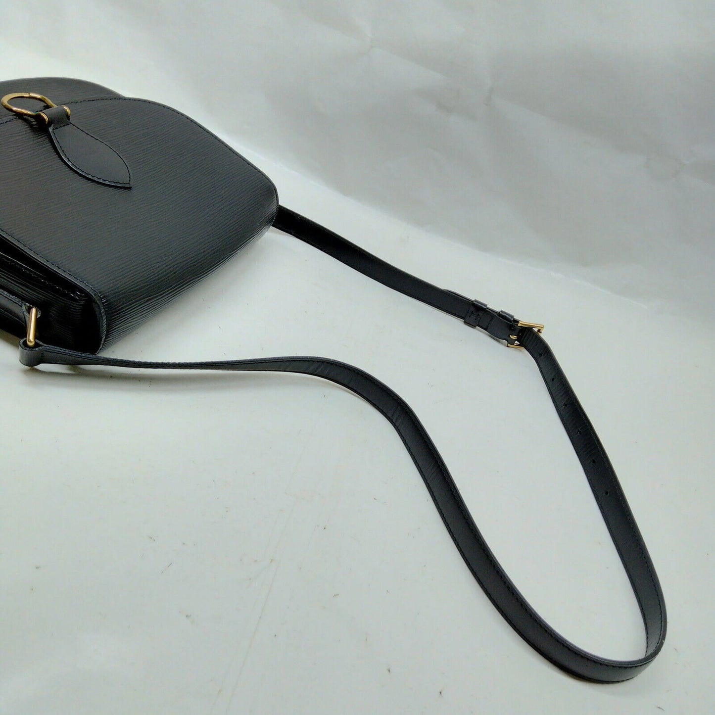 Louis Vuitton Lv Crossbody Bag Saint