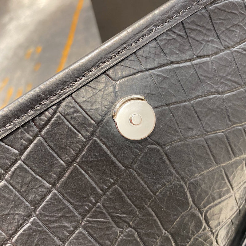 Yves Saint Laurent City Polished Handbag