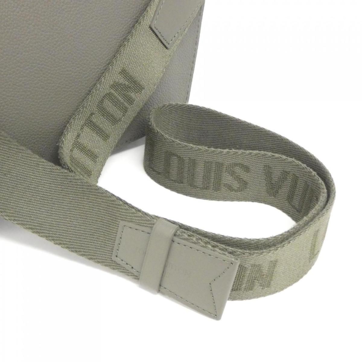 Louis Vuitton LV AeroGram M21364 Shoulder Bag