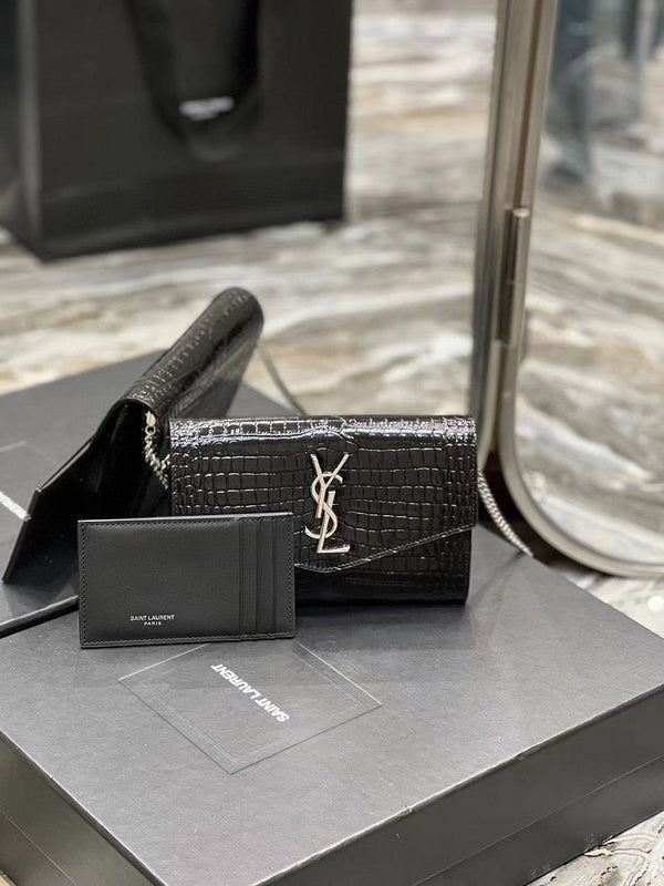 Yves Saint Laurent Editorial Signature Handbag