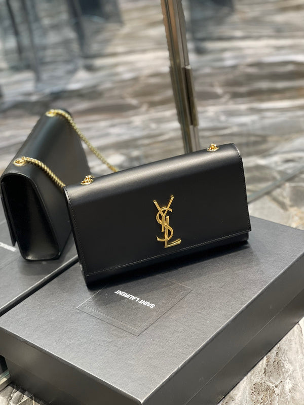 Yves Saint Laurent - Bags - 180