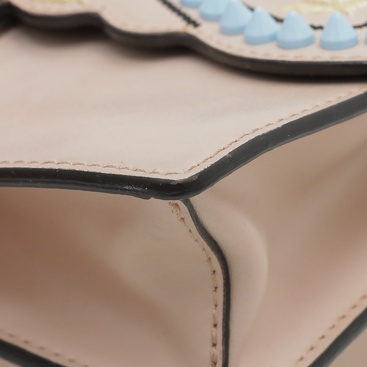 Fendi Peach Kan I Scalloped Studs Bow Flower Small Bag