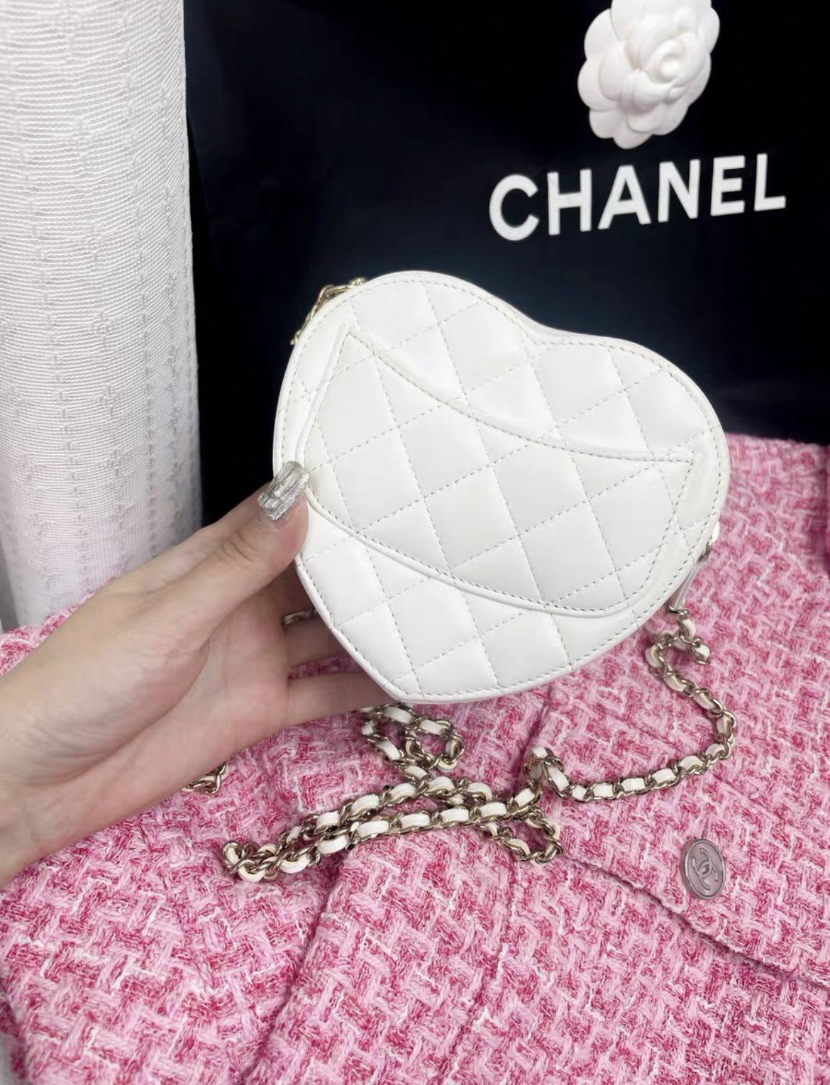Chanel Chanel 22 Shoulder Bag - Rovelle Bags