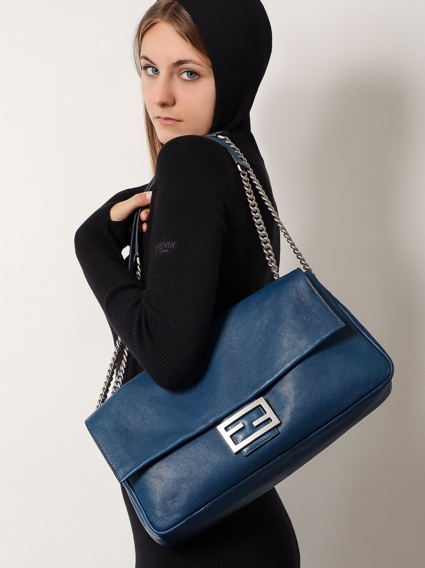 Fendi Woman Fendi Woman Blue Shoulder Bags