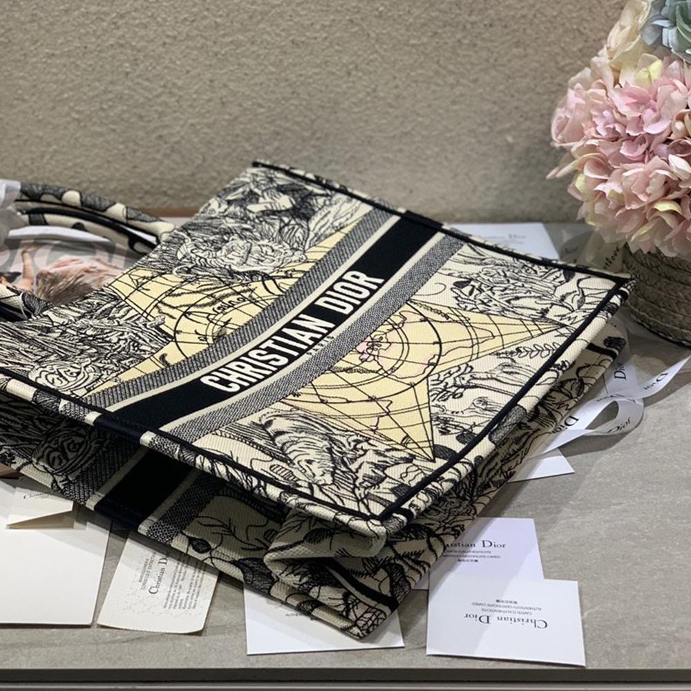 Gucci Book Tote Tote