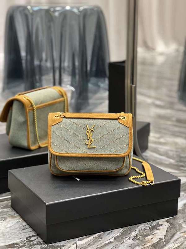 Yves Saint Laurent Boutique Polished Handbag