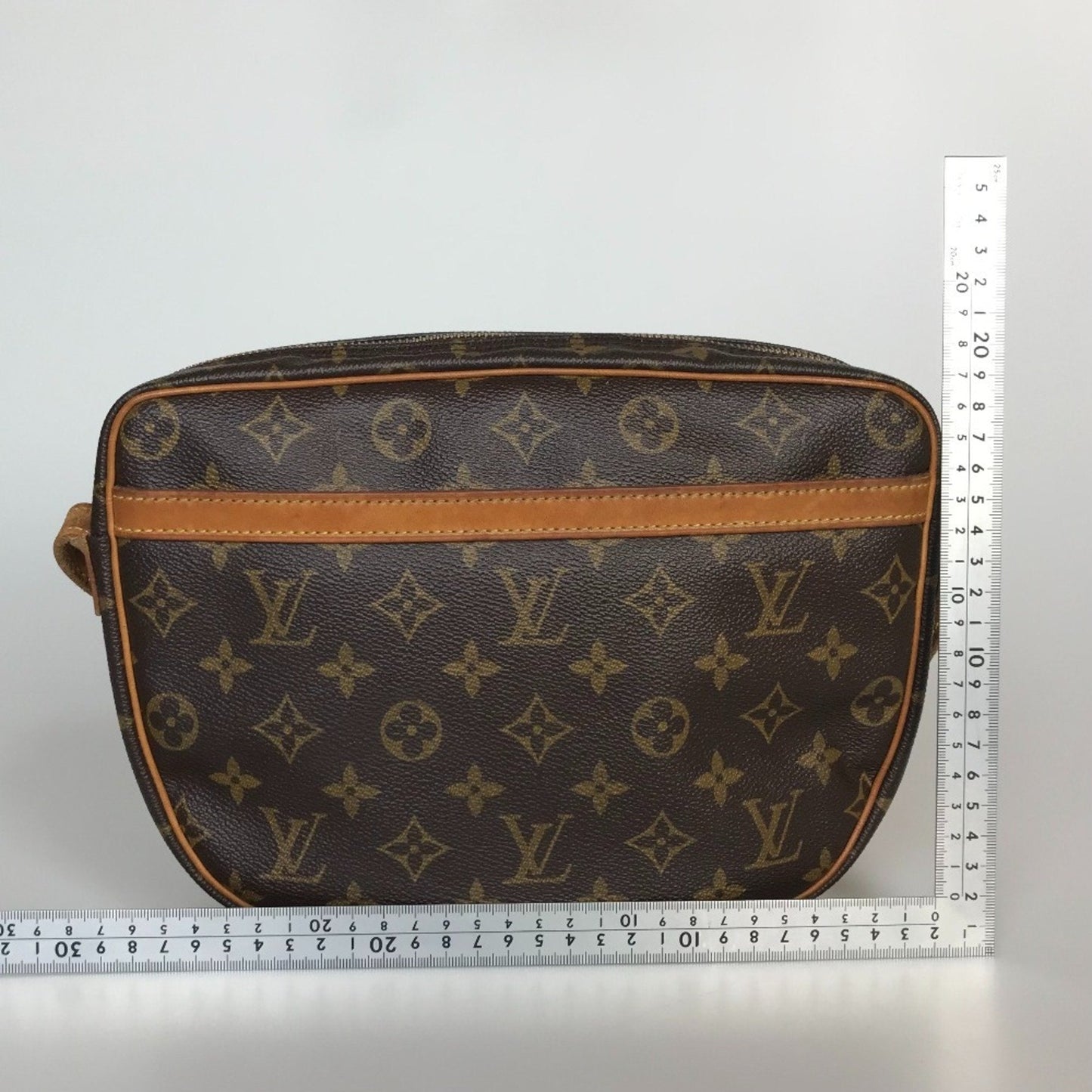 Louis Vuitton Monogram Galle Monogram Monogram Shoulder Bag
