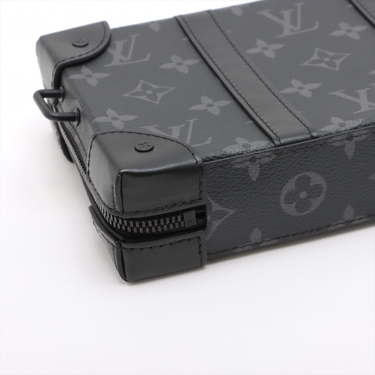 Louis Vuitton Monogram M69838