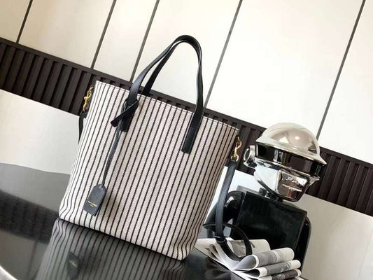 Yves Saint Laurent Boutique Statement Handbag