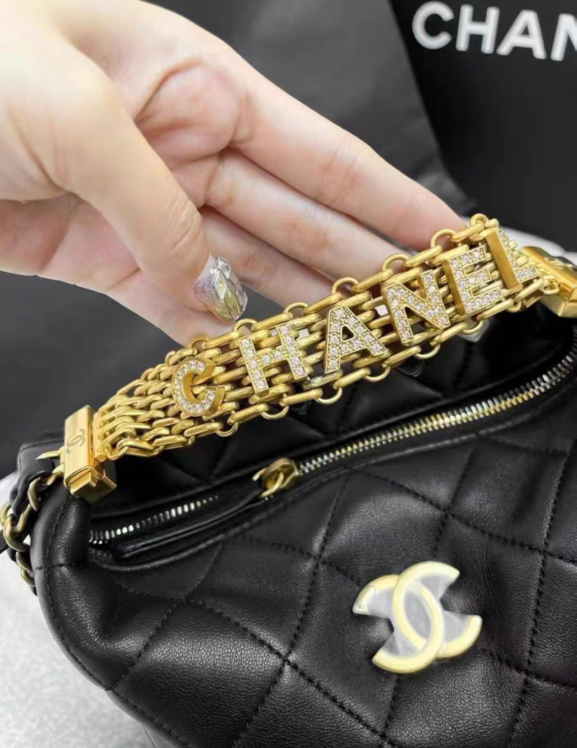 Chanel Chanel 22 Shoulder Bag - Rovelle Bags