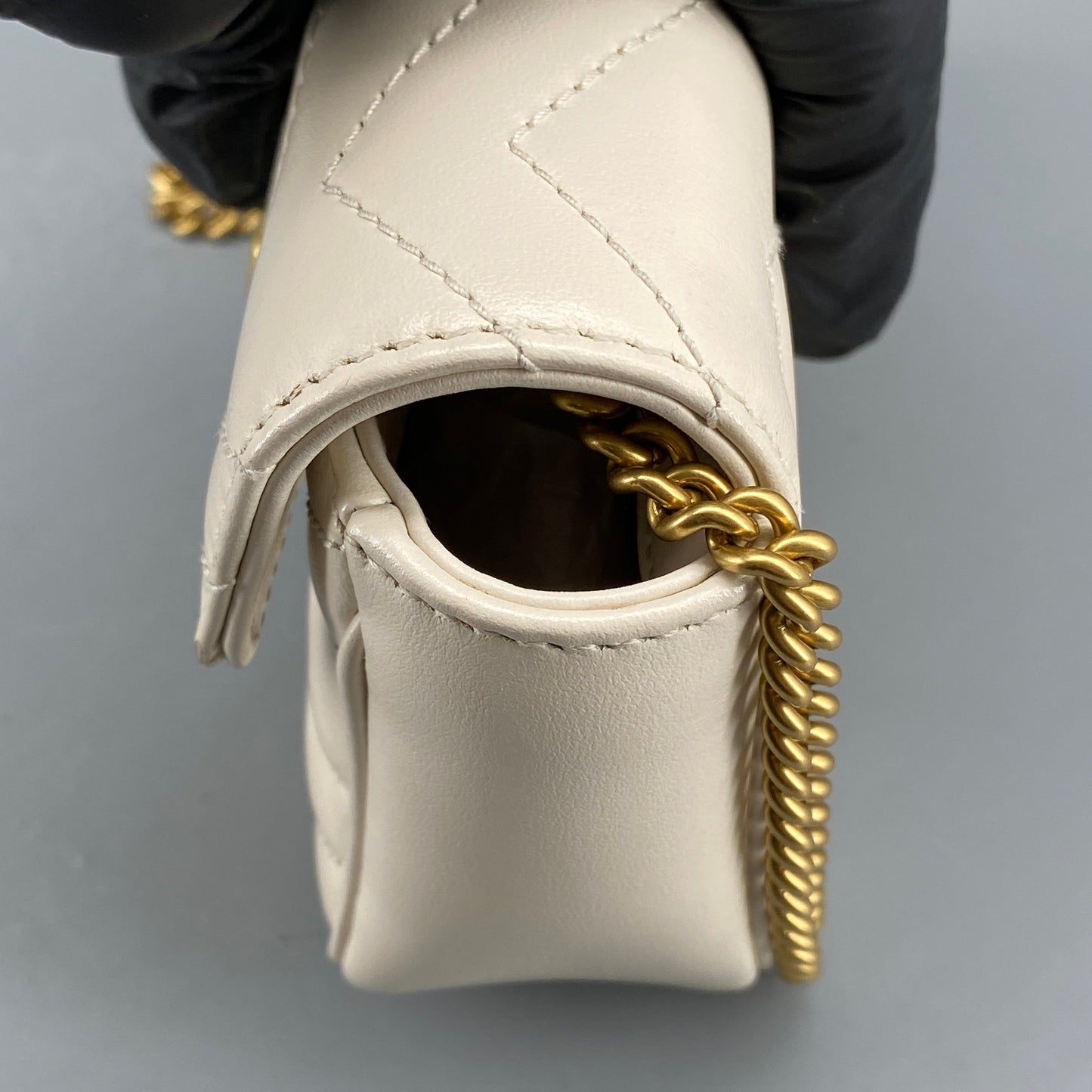 Gucci Cream GG Supreme Chevron Quilted Leather Marmont Mini Flap Chain Bag
