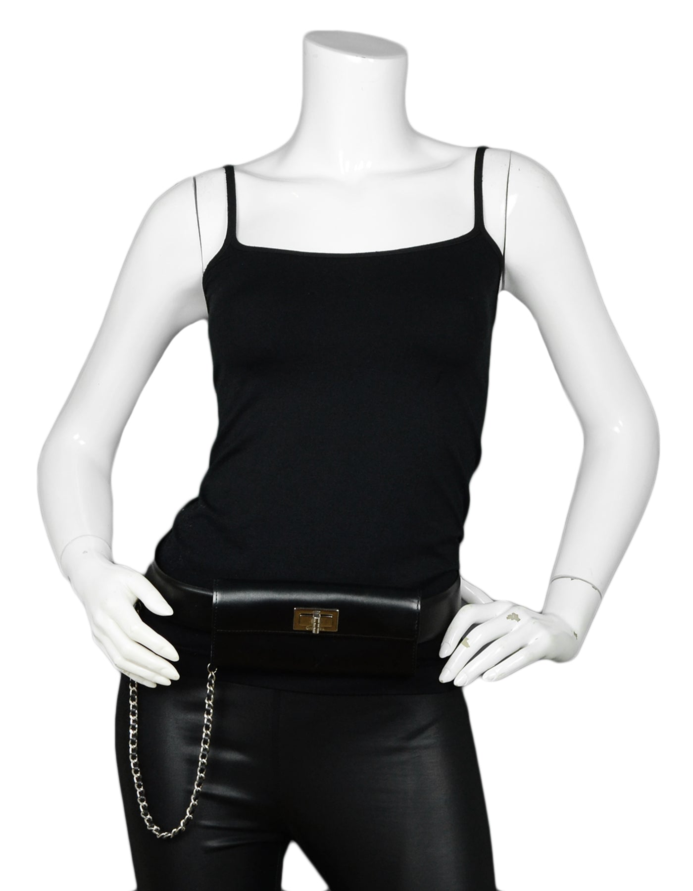 Chanel Black Smooth Leather 2.55 Reissue Handbag - Rovelle Bags