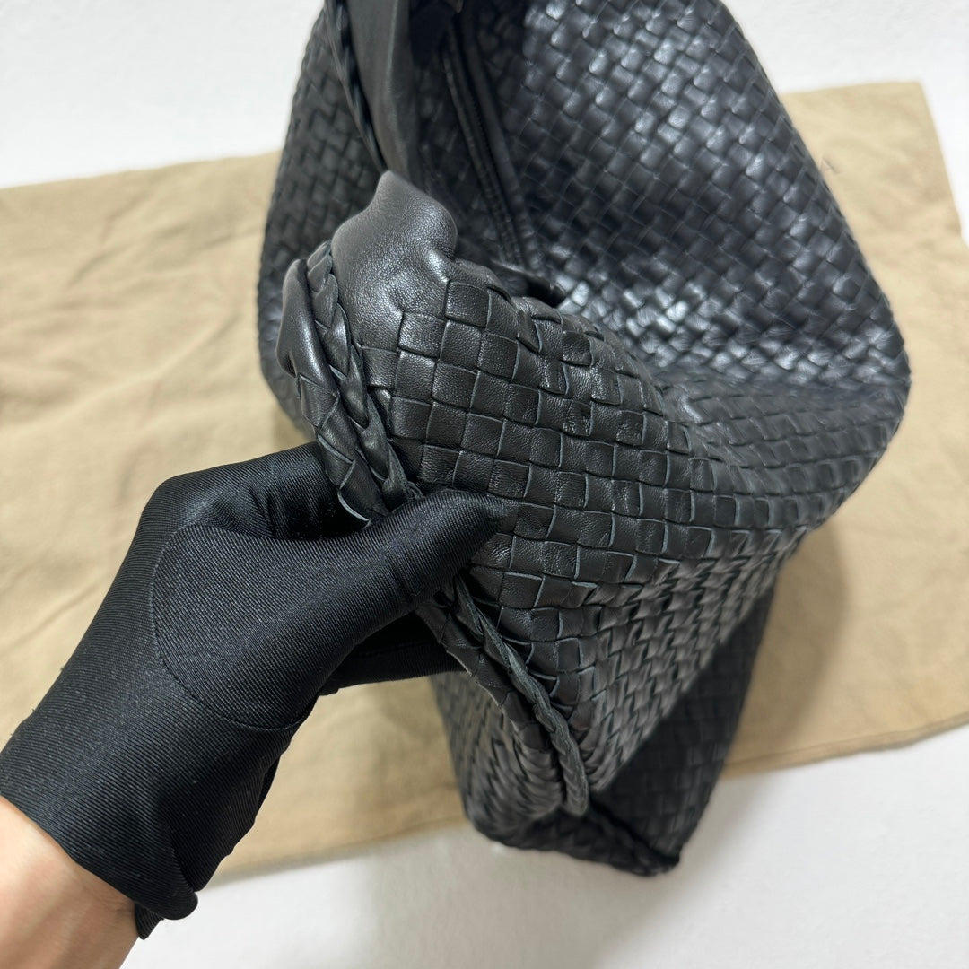 Bottega Veneta Veneta Shoulder Bag - Rovelle Bags