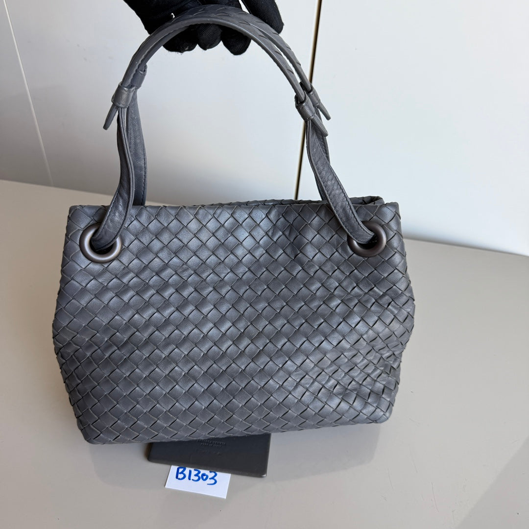 Bottega Veneta Veneta Shoulder Bag - Rovelle Bags