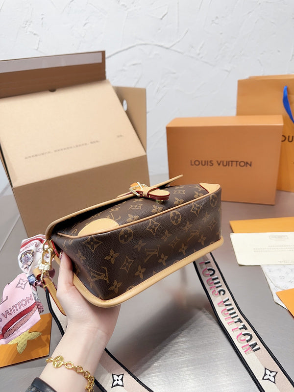 Franco Shops - Louis Vuittons - 15119