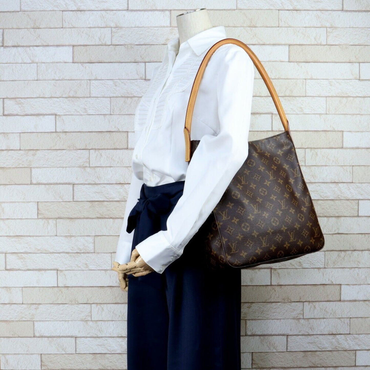 Louis Vuitton Looping GM Monogram Shoulder Bag Brown Ladies