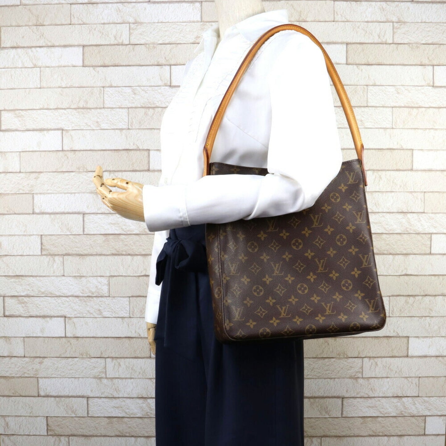 Louis Vuitton Looping GM Monogram Shoulder Bag Ladies