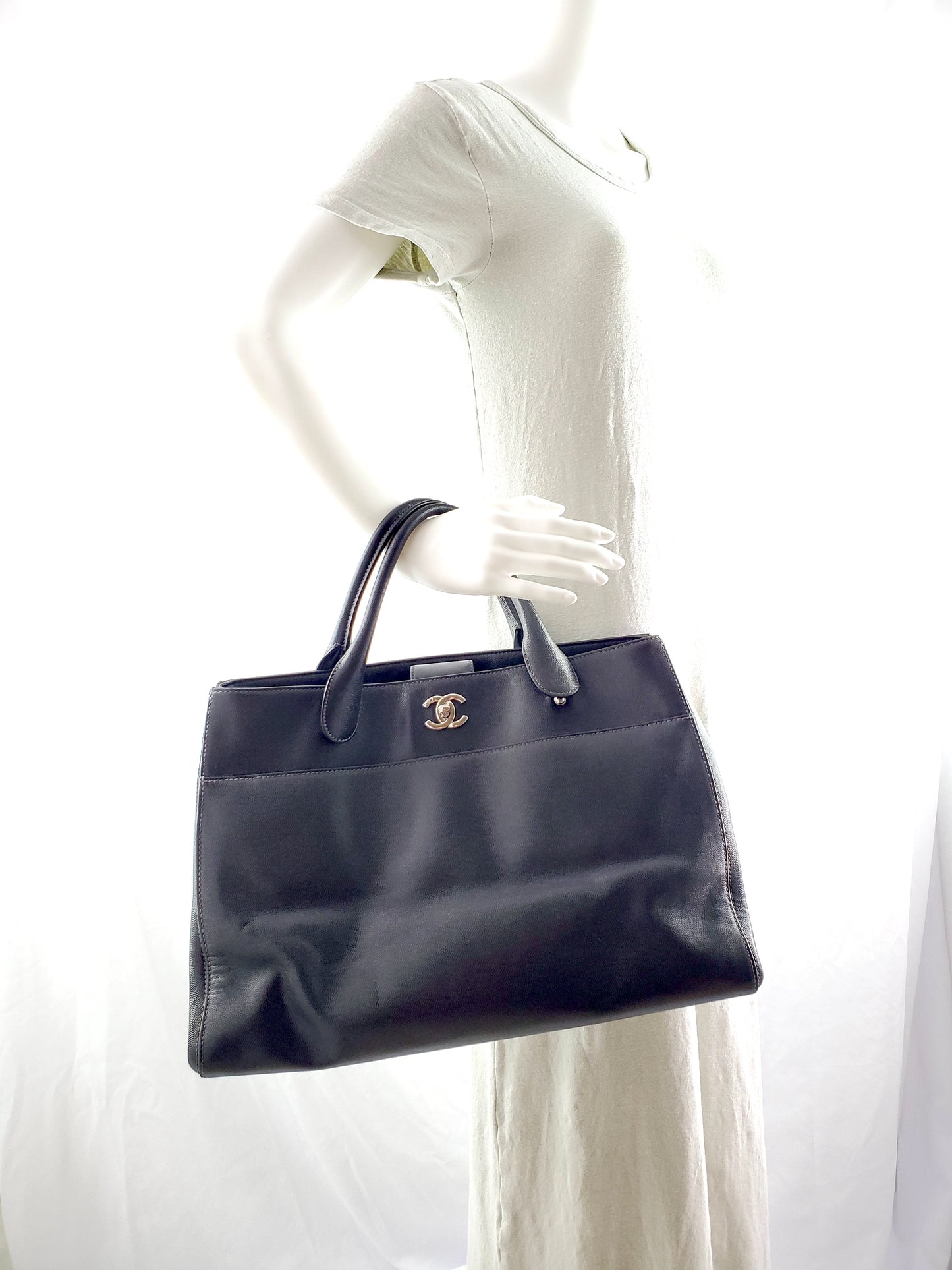 Chanel Large Executive Cerf Shopper Tote Tote Bag - Rovelle Bags