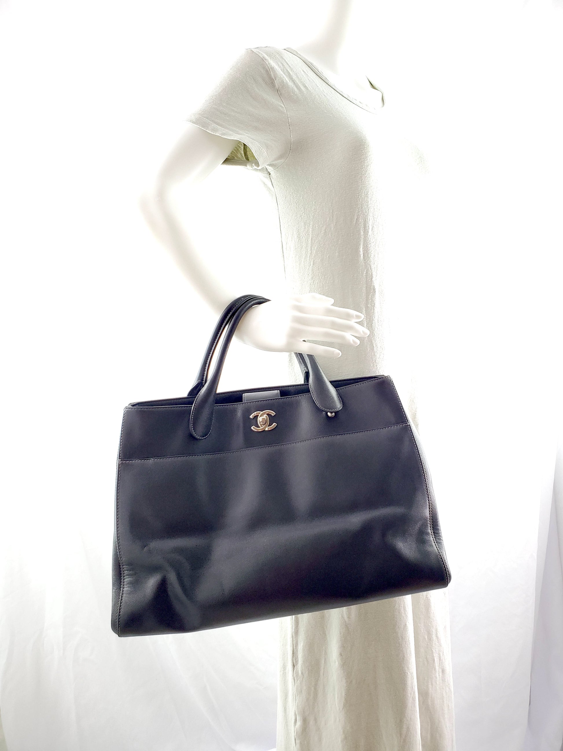 Chanel Large Executive Cerf Shopper Tote Tote Bag - Rovelle Bags