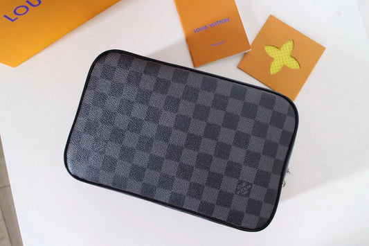 Louis Vuitton Luxury Bags 1800