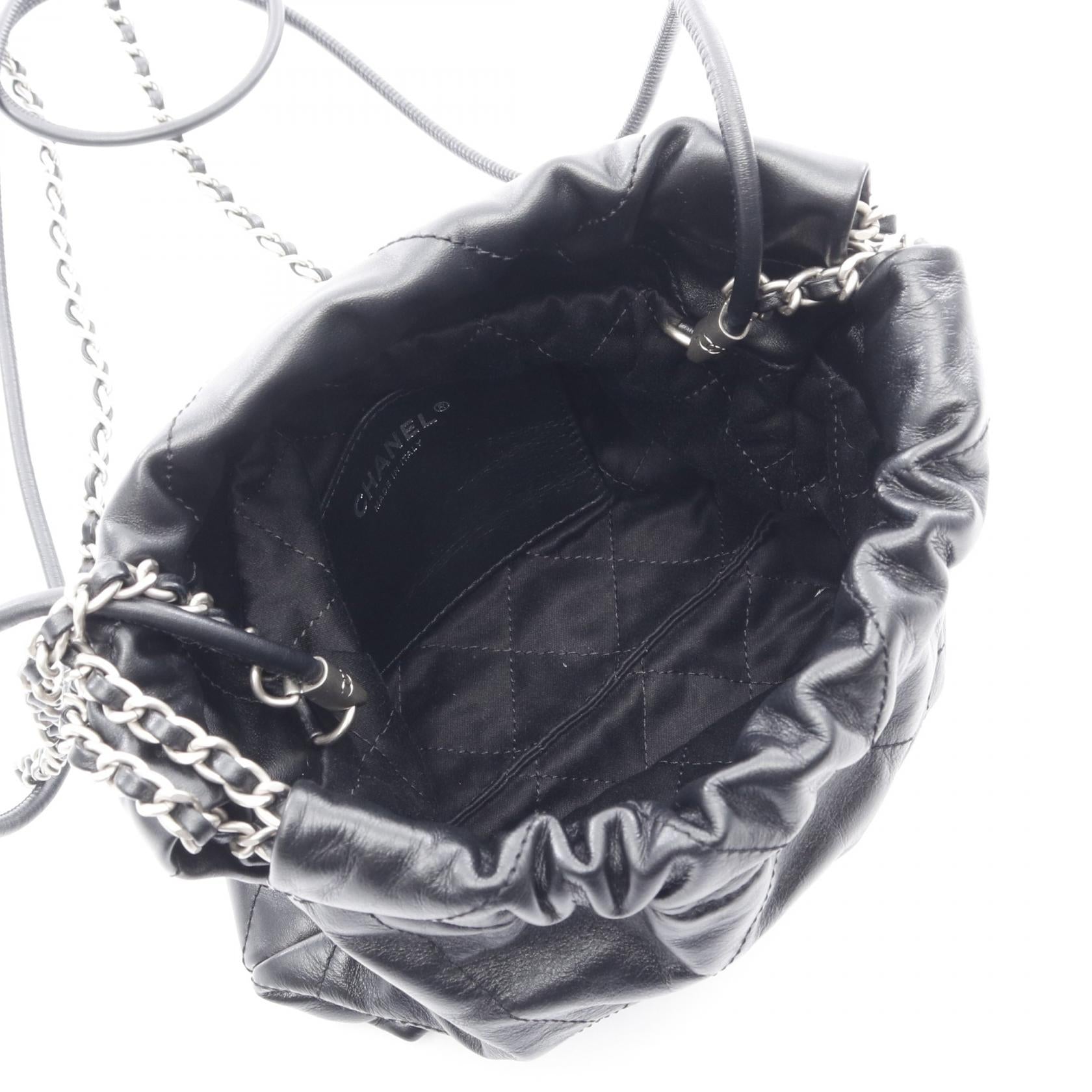 Chanel 22 Leather Shoulder Bag - Rovelle Bags