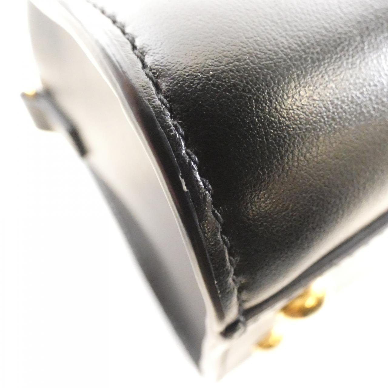 Saint Laurent Monogram Handbag - Rovelle Bags