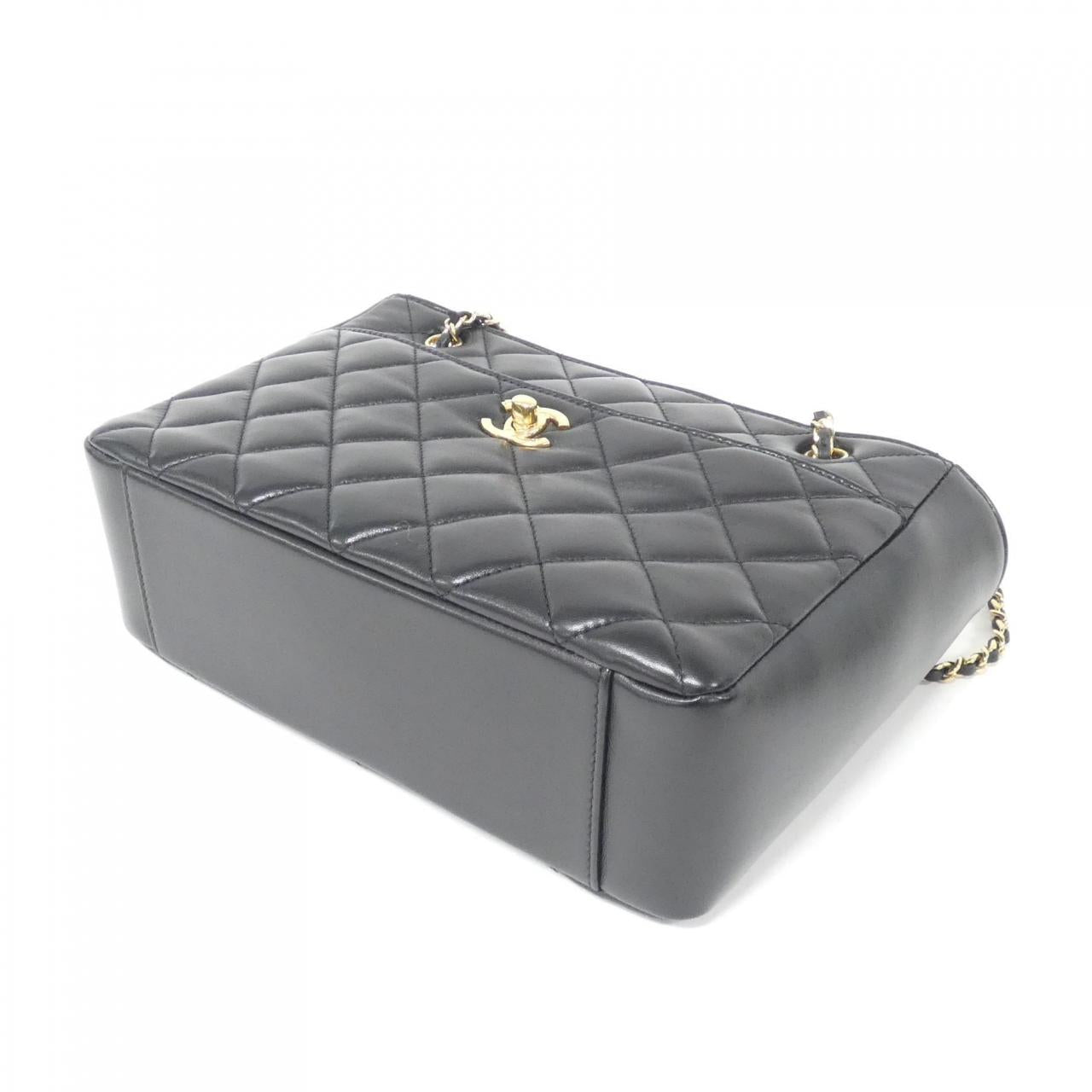 Chanel AS5215 Lambskin Shoulder Bag